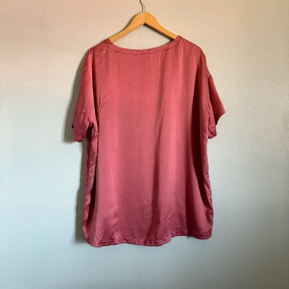 Lunya Washable Silk Tee - Picture 7 of 10